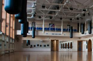 Физкультурный зал - площадь и оформление согласно сп Высота потолка в тренажерном зале нормы